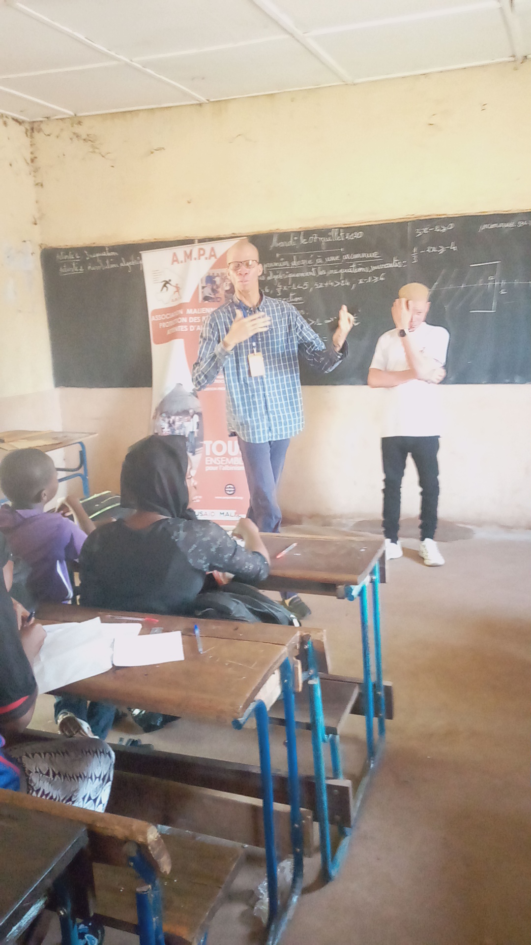 Sensibilisation sur l’albinisme dans 20 établissements scolaires du district de Bamako